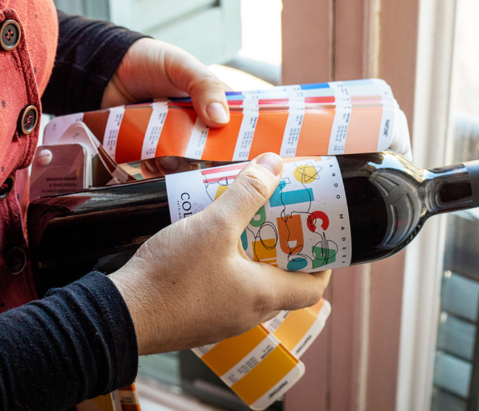 Eva Arias - Diseñadora de branding y packaging para etiquetas de vino, cava, bebidas y productos gourmet