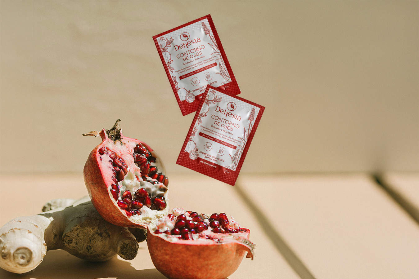 Diseño de packaging estratégico para sachets de cosmética natural - Eva Arias Studio