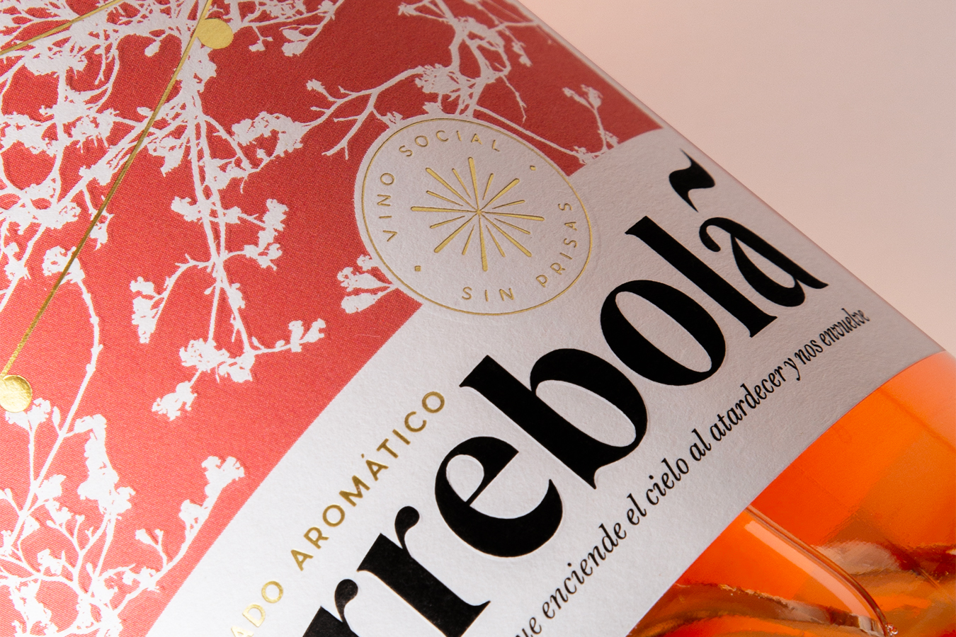 Arrebolá - diseño de packaging de vino - Eva Arias Studio